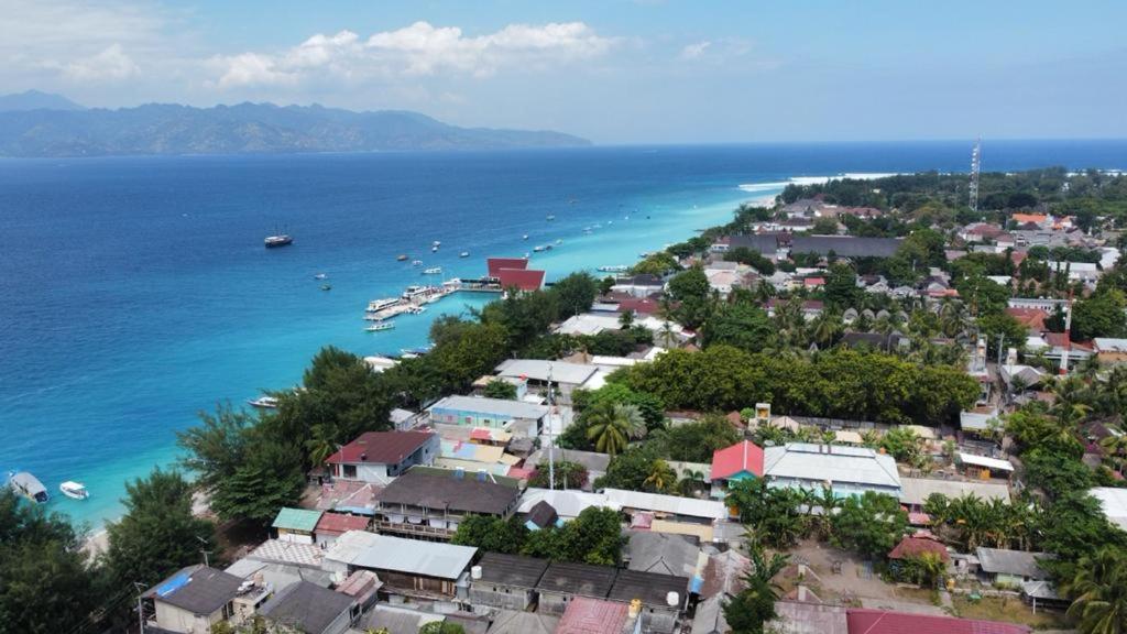 Tropical House Bungalows Gili Trawangan Exteriör bild